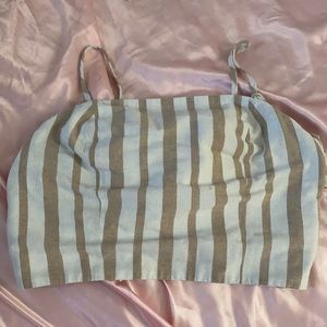 Cute crop top with bow size small